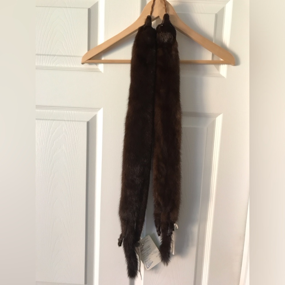 NWT Vintage mink collar scarf. Retro fur scarf collar, Full body mink.